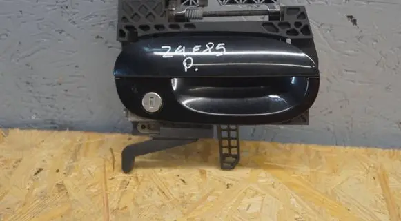 BMW Z4 E85 E86 Front door exterior handle