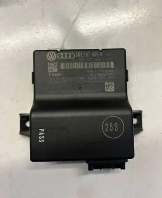Audi A4 S4 B8 8K Gateway control module 8R0907468H