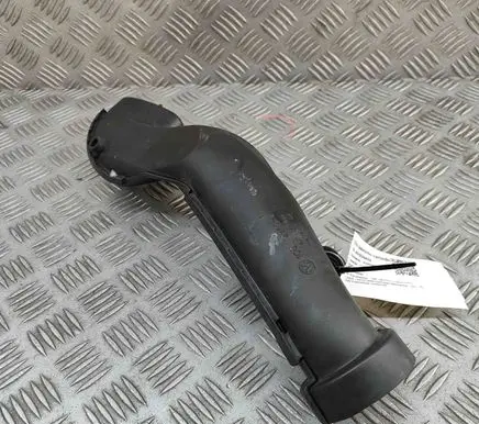 Volkswagen New Beetle Air intake duct part 1C0129609B