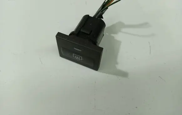 Ford C-MAX I Windscreen/window heater switch 