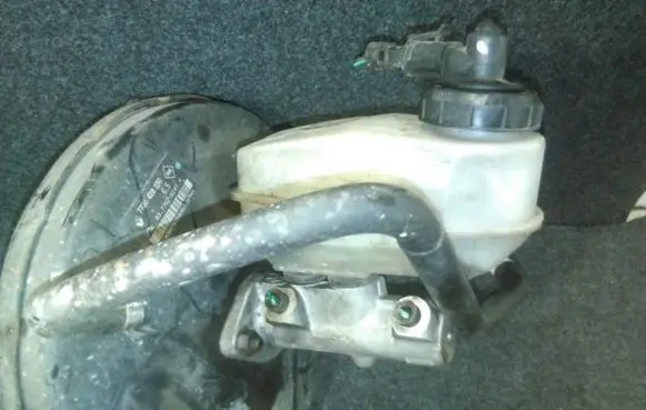 Renault Scenic I Master brake cylinder b8510 nenustatyas