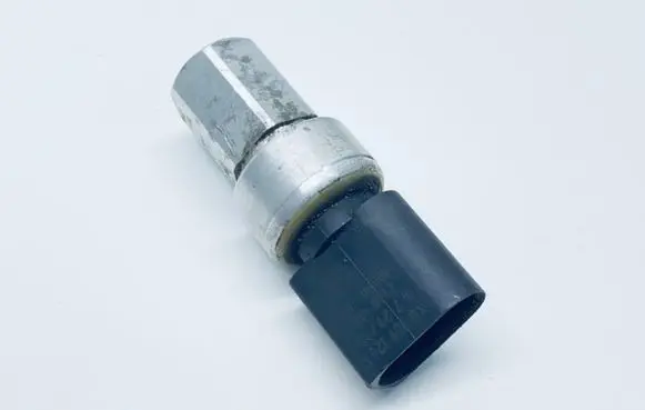 Seat Leon (1P) Air conditioning (A/C) pressure sensor 1K0959126D