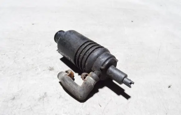 Audi A4 S4 B5 8D Windscreen/windshield washer pump 4A0955651
