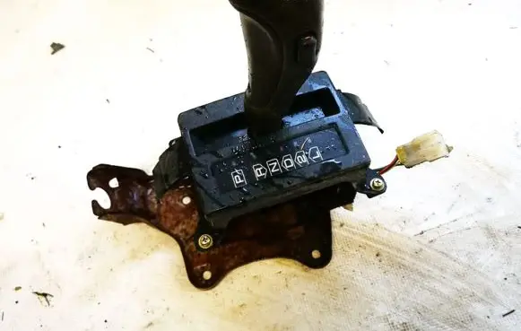 Mitsubishi Galant Gear shifter/selector