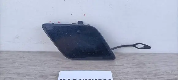 Mercedes-Benz C W204 Front tow hook cap/cover A2048850426