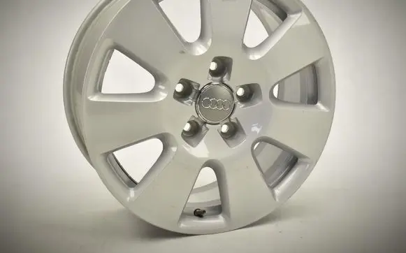 Audi Q7 4L R18 alloy rim 