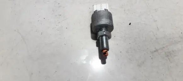 Lexus IS 220D-250-350 Brake pedal sensor switch