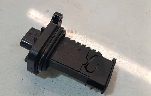 BMW X3 F25 Mass air flow meter 7602038