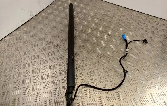 Mercedes-Benz CLA C117 X117 W117 Tailgate strut 598948
