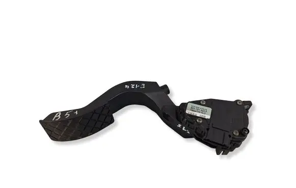 Audi A4 S4 B6 8E 8H Accelerator throttle pedal 8D1721523F