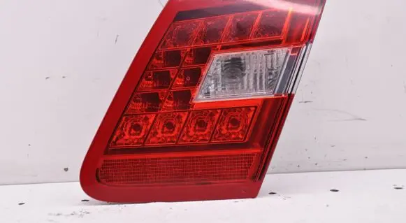 Mercedes-Benz E W212 Tailgate rear/tail lights A2128200864