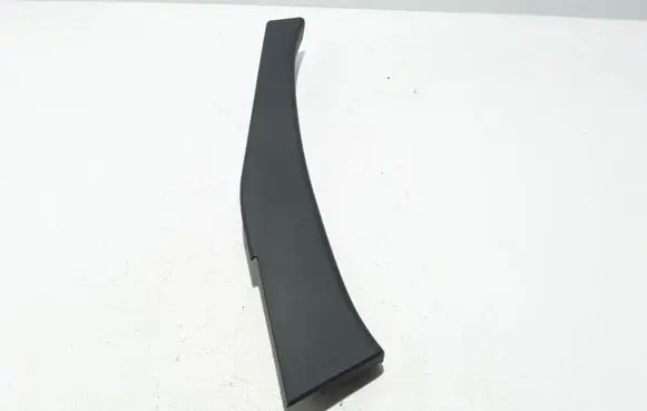 (D)pillar trim (top)