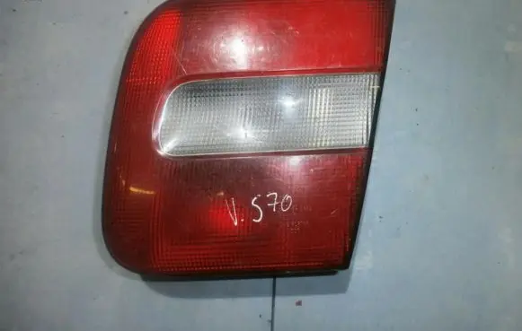 Volvo S70 V70 V70 XC Tailgate rear/tail lights 9151634 9151636