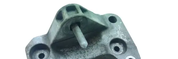 Volkswagen Transporter - Caravelle T5 Engine mounting bracket 7H0199207C
