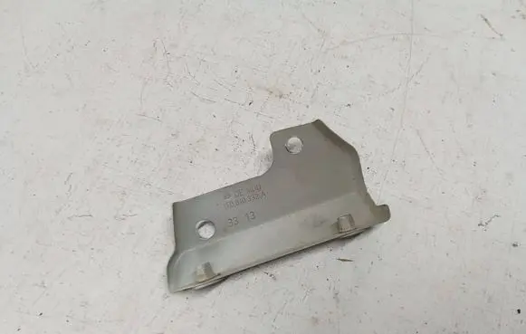 Fender mounting bracket