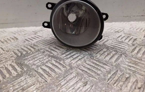 Toyota Verso Front fog light 812110F020 27151402