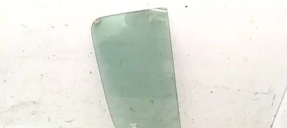 Rear vent window glass