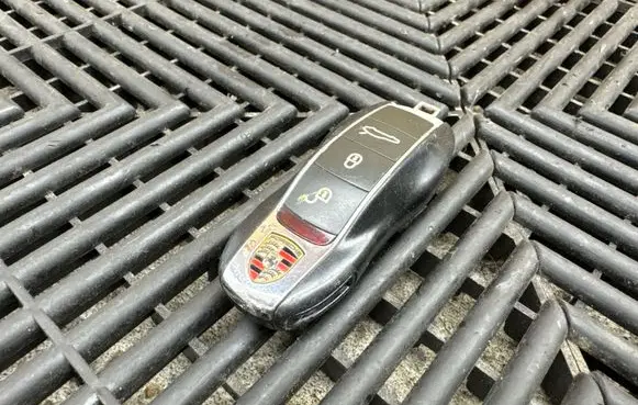 Porsche Panamera (970) Ignition key/card