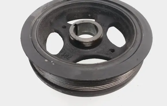 Toyota Avensis T250 Crankshaft pulley 134080R011