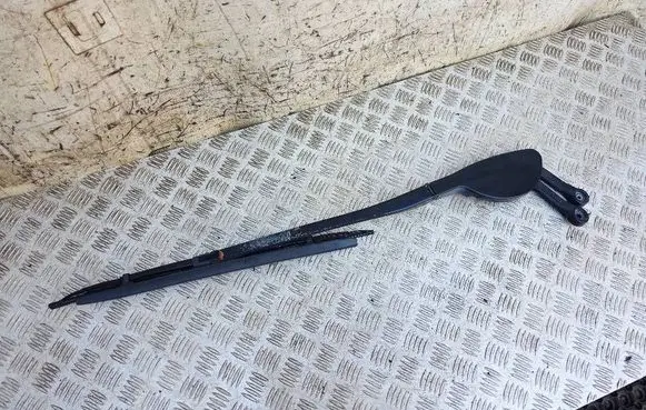 BMW 5 E39 Front wiper blade arm 8209880 61618209880 8361744