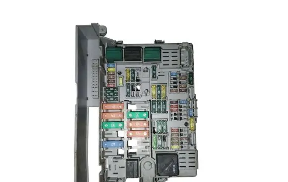 BMW 3 E90 E91 Fuse module 6906622