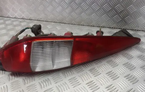 Ford Mondeo Mk III Rear/tail lights 1S71-13405C