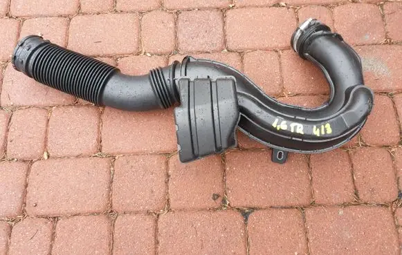 Renault Trafic III (X82) Air intake hose/pipe 165755972R 93451664 8201487353