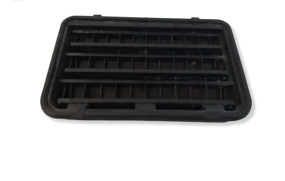 BMW X3 F25 Quarter panel pressure vent 6962293 64226962293