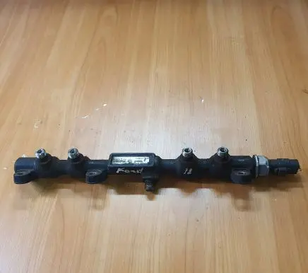 Ford Mondeo Mk III Fuel main line pipe R9144Z050B 891442050R 942709D280