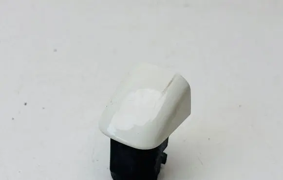 Audi A1 Front door handle cover 8T0837167A