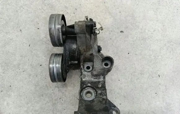 Opel Meriva A Generator/alternator bracket 897364343898005564