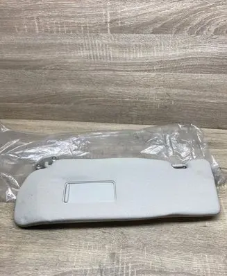 Mitsubishi Pajero Sport I Sun visor MR417937