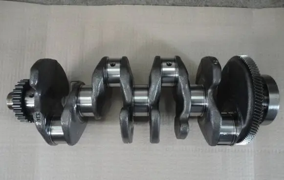 Volkswagen Golf VII Crankshaft 04L 03N105212D 04L105021