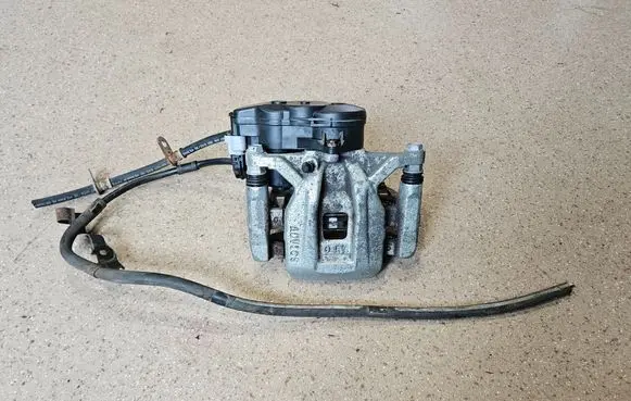 Lexus RX 450H Rear brake caliper 4631078010