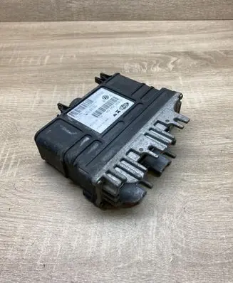 Volkswagen Golf III Engine control unit/module ECU 032906030K 6160025608