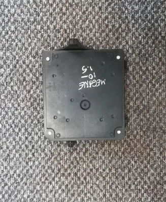Renault Megane III Comfort/convenience module 284B13640R S180098201D BCMX95