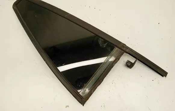 Volvo XC90 Rear vent window glass 