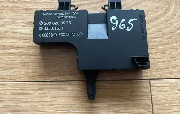 Mercedes-Benz CLK A209 C209 Keyless (KESSY) go control unit/module 2098200575 33501501 00020942493001