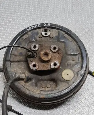 Opel Corsa D Rear wheel hub spindle/knuckle 