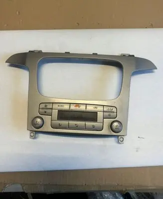 Ford Fiesta Climate control unit 7S7T18C612CF