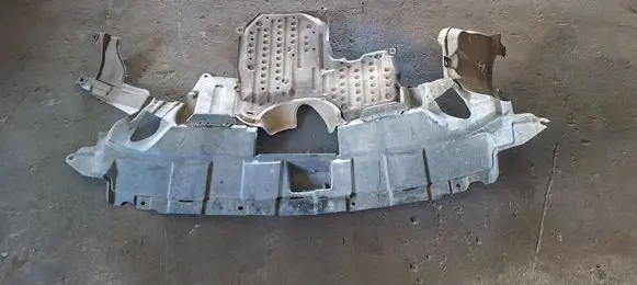 Honda CR-V Engine splash shield/under tray