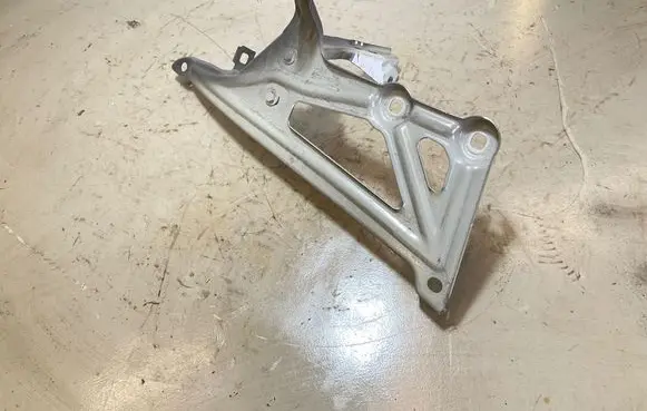 BMW X1 F48 F49 Fender mounting bracket 7329448