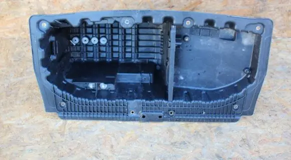 BMW 1 E81 E87 Glove box in trunk 7120019