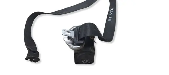 Volkswagen Golf IV Front seatbelt 