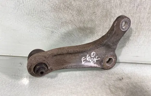 BMW 5 E60 E61 Sway bar bush bracket, front 67585271