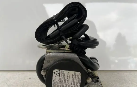Audi A4 S4 B6 8E 8H Front seatbelt 560788701