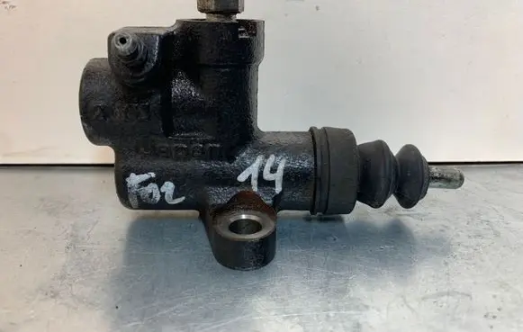 Subaru Forester SJ Clutch master cylinder