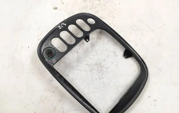Volkswagen Sharan Radio/GPS head unit trim 7M0858105E
