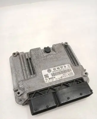 Volkswagen Touran II Engine control unit/module 03C906027DA 03C907309G 0261S06720