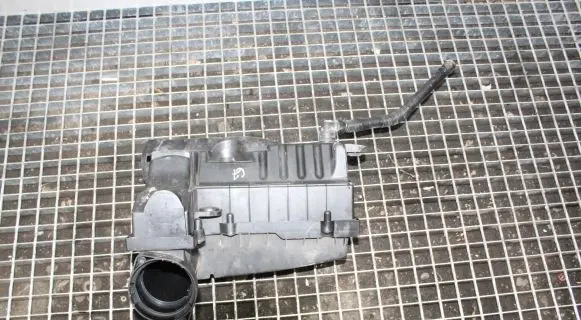 Volkswagen Scirocco Air filter box 1K0129607AG 1K0129601BC